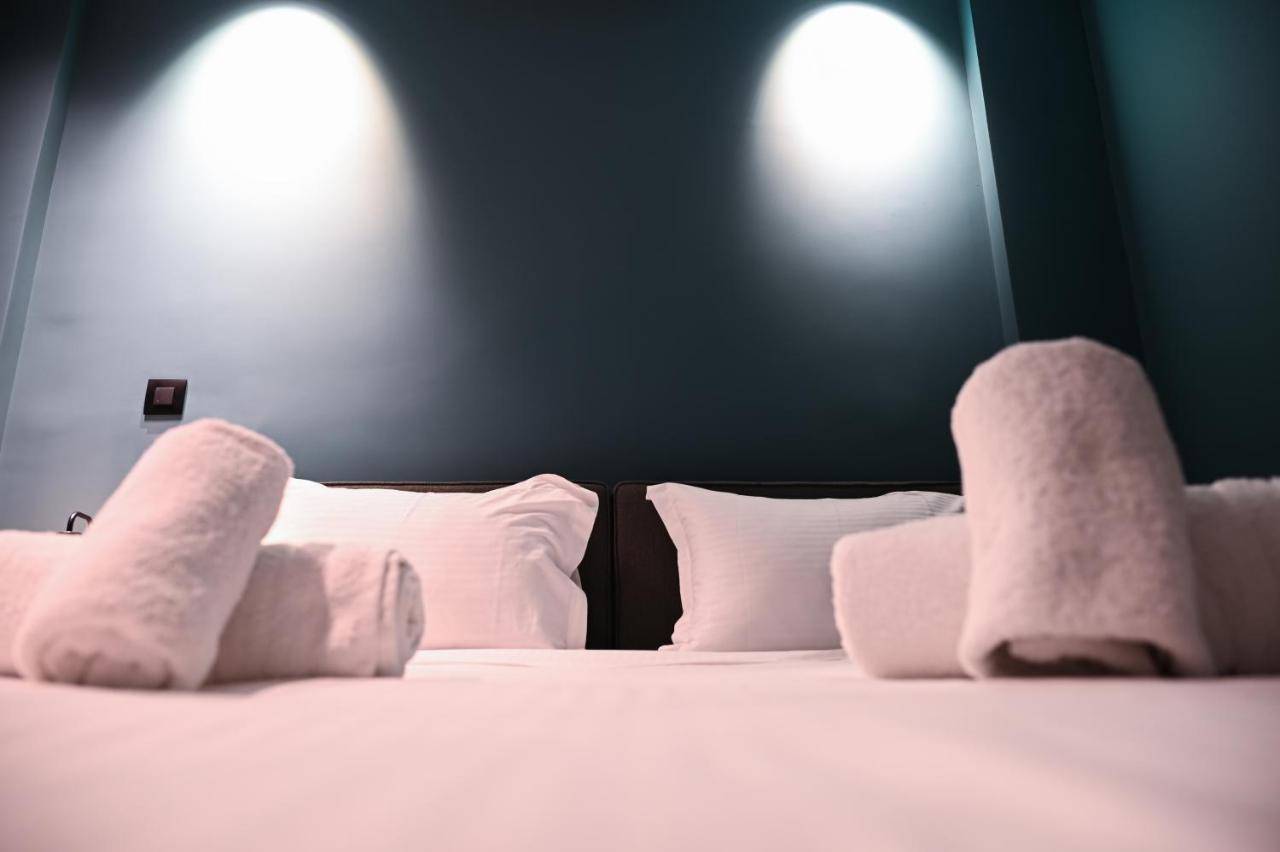Cocoon Athenian Riviera By Neuvel